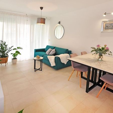 Family Apartment Noel - Omiš Exterior foto